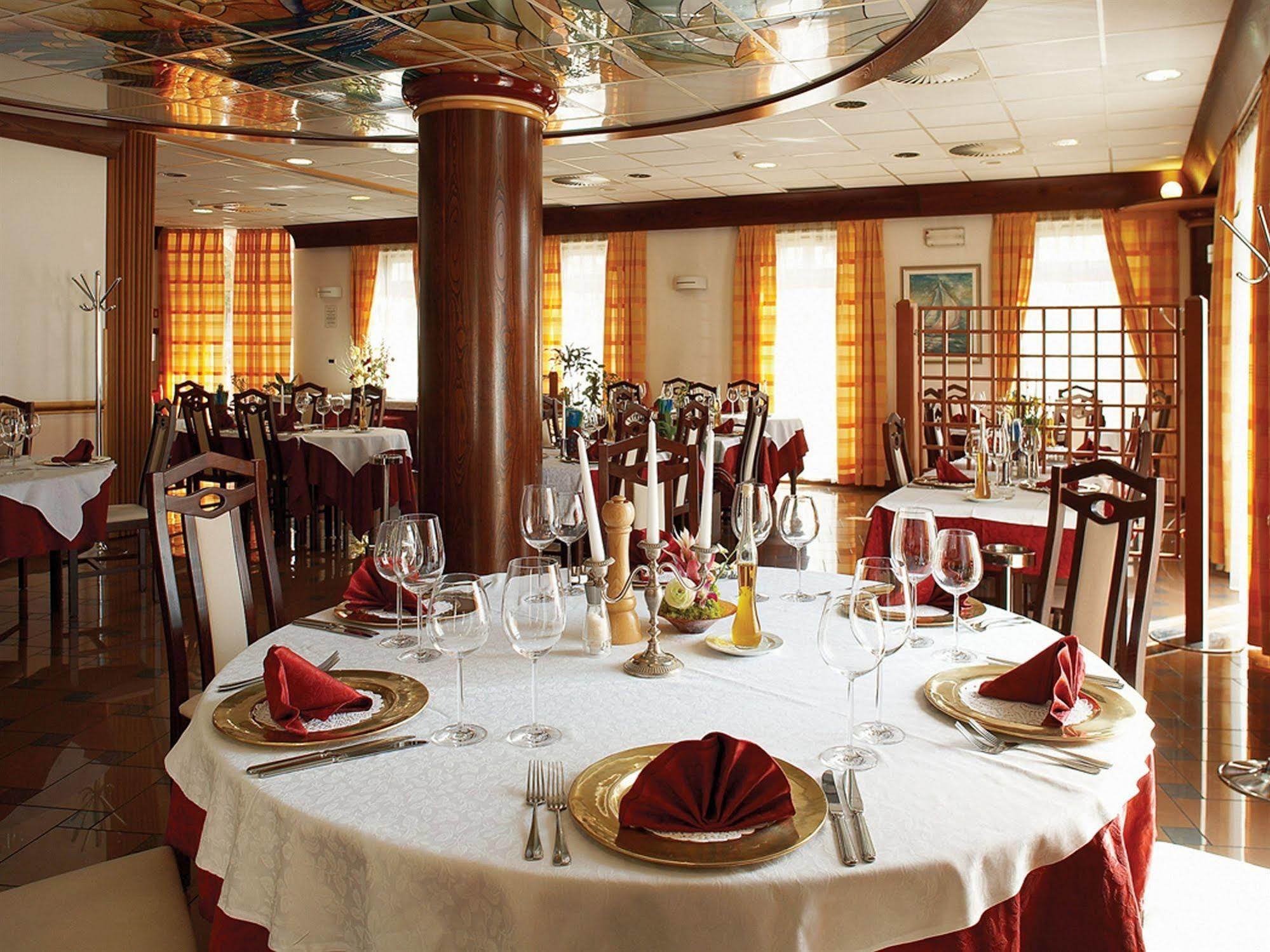 Lipa, Hotel & Bistro 新戈里察 外观 照片